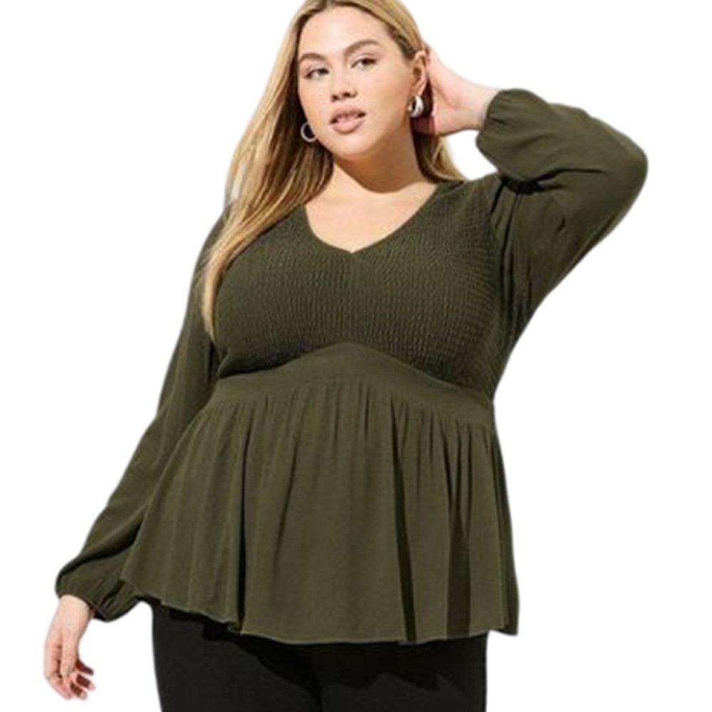 Torrid Fluttery Top Blouse Rayon Long Sleeve Shirred Smocked Empire Bust Waist